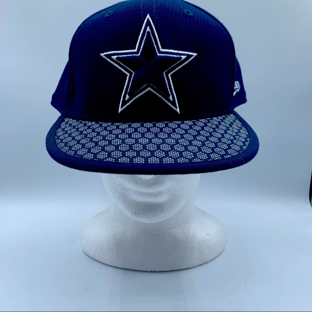 Dallas Cowboys Size 8 New Era Fitted Cap